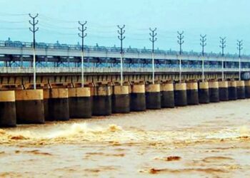 এবার ফারাক্কার সব গেট খুলে দিল ভারত; নতুন করে বন্যার আশঙ্কা