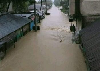 ভয়াবহ বন্যার কবলে ফেনী: হাজারো মানুষ বাস্তুচ্যুত, নিহত এক