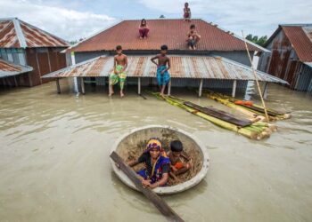 বন্যায় মৃত্যু বেড়ে ১৫; প্রায় ৪৮ লাখ মানুষ ক্ষতিগ্রস্ত ১২ জেলায়