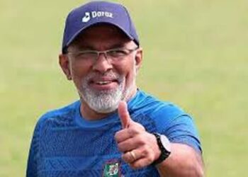 ঢাকায় ফিরলেন হাথুরুসিংহে