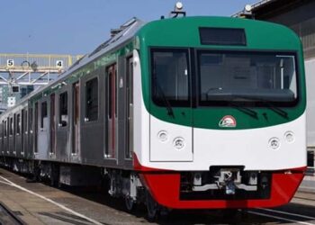 ৩৭ দিন বন্ধ থাকার পর মেট্রোরেল চলাচল শুরু