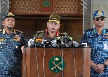 অন্তর্বর্তী সরকারের শপথ বৃহস্পতিবার রাতে