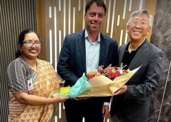 ঢাকায় পৌঁছেছেন ডোনাল্ড লু