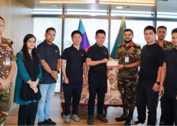 বন্যার্তদের সহায়তায় সেনা কল্যাণ সংস্থায় স্মার্টফোন ব্র্যান্ড রিয়েলমির অনুদান