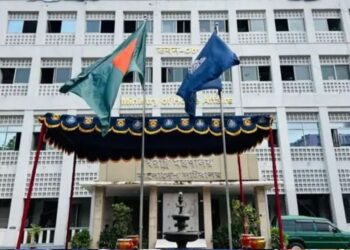 ‘সচিবালয়ে ক্যু’ নিয়ে আচমকা আলোচনা!