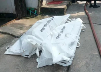 পতেঙ্গায় তেলবাহী জাহাজে বিস্ফোরণ; তিন জনের মৃতদেহ উদ্ধার