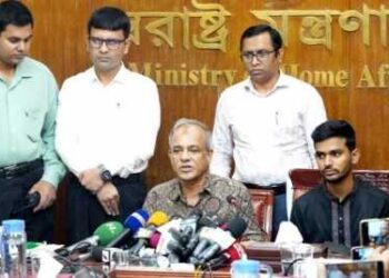 কর্মস্থলে না ফেরা পুলিশ সদস্যদের আইনের আওতায় আনা হবে