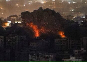 ইরানের সামরিক স্থাপনায় ইসরাইলের হামলা; তেহরান ও কারাজে বিস্ফোরণ