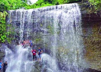 মীরসরাইয়ে ঝরনার কূপে ডুবে প্রাণ গেল দুই পর্যটকের