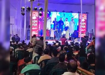 ধর্ম/জেএম সেন হলের পূজামণ্ডপে ইসলামি গান; গ্রেফতার দুই