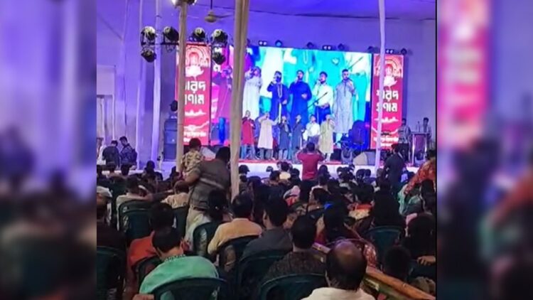 ধর্ম/জেএম সেন হলের পূজামণ্ডপে ইসলামি গান; গ্রেফতার দুই