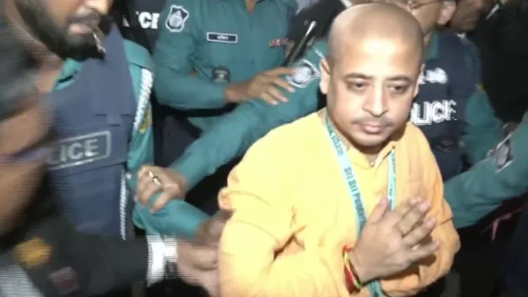 জামিন মিলেনি, চিন্ময় দাশকে কারাগারে পাঠানোর আদেশ