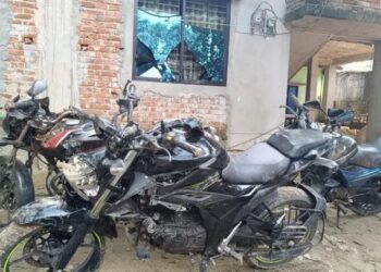 কর্ণফুলীর বন্দরে আধিপত্য বিস্তারকে কেন্দ্র করে দুই পক্ষে সংঘর্ষ