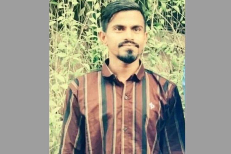 চট্টগ্রামে শেখ হাসিনার বিরুদ্ধে যুবলীগের কর্মীর মামলা
