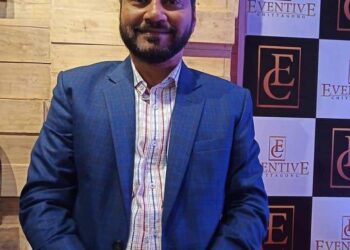 বিলাসবহুল জীবনযাপনের পরিবর্তে মানব কল্যাণে নিবেদিত যার জীবন