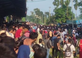 চবিতে শাটলের নতুন শিডিউলের প্রথম দিনেই বিপর্যয়