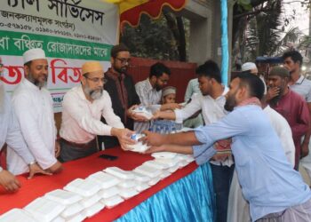 রমজানজুড়ে পথচারীদের ইফতার দিবে ‘হেল্প সোশ্যাল সার্ভিসেস’