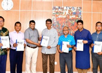 চট্টগ্রাম শহরের জলাবদ্ধতা নিরসনে চবির গবেষণা টিমের প্রস্তাবনা ও সুপারিশমালা পেশ