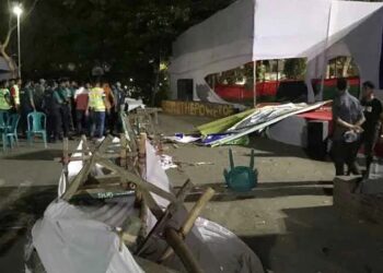 ডিসি হিলে বর্ষবরণের মঞ্চ ভাঙচুর