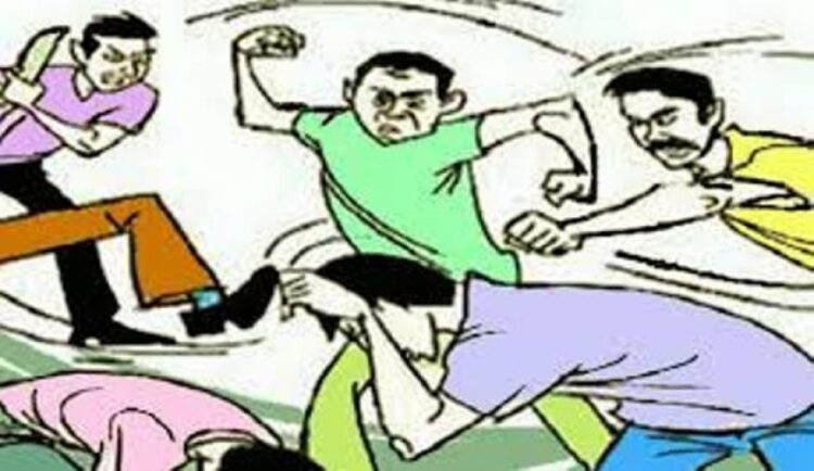 ফটিকছড়িতে শিশু ধর্ষণের অভিযোগে দুইজনকে গণধোলাই