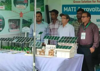 টিনের বদলে সোলার, ঘরের ছাদ থেকেই মিলবে বিদ্যুৎ