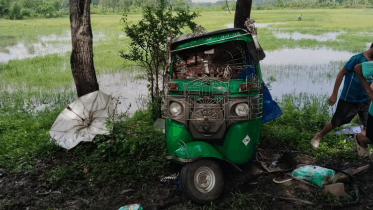 আনোয়ারায় অটোরিকশা-মাইক্রোবাস সংঘর্ষে দুই যাত্রী নিহত
