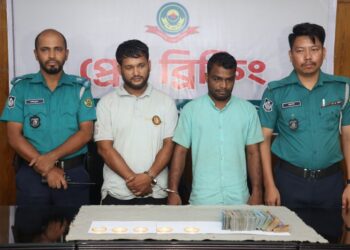 কোতোয়ালীতে ছিনতাইকৃত স্বর্ণালংকার ও নগদ অর্থসহ গ্রেফতার দুই