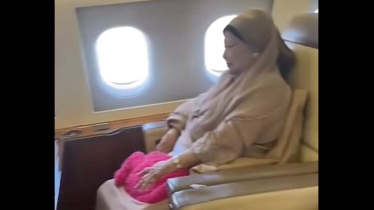 দেশের পথে খালেদা জিয়া