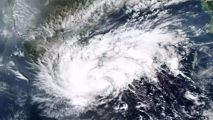 ঘনীভূত হয়ে নিম্নচাপে পরিণত হল সুস্পষ্ট লঘুচাপটি