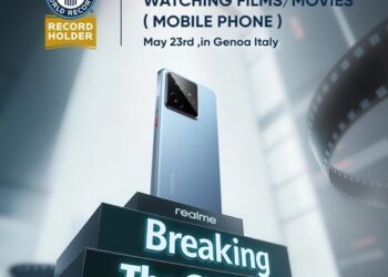 টানা ২৪ ঘণ্টার বেশি সিনেমা দেখে গিনেস ওয়ার্ল্ড রেকর্ড ভাঙল রিয়েলমি জিটি ৭