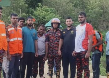 সীতাকুণ্ডে ঝর্ণায় নেমে প্রাণ হারাল স্কুলছাত্র