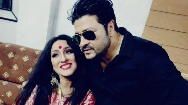 ঋতুপর্ণার জন্য লেখা কবিতায় ফেরদৌস, ‘আমি আছি তোমার সাথে, ছাতা হয়ে’