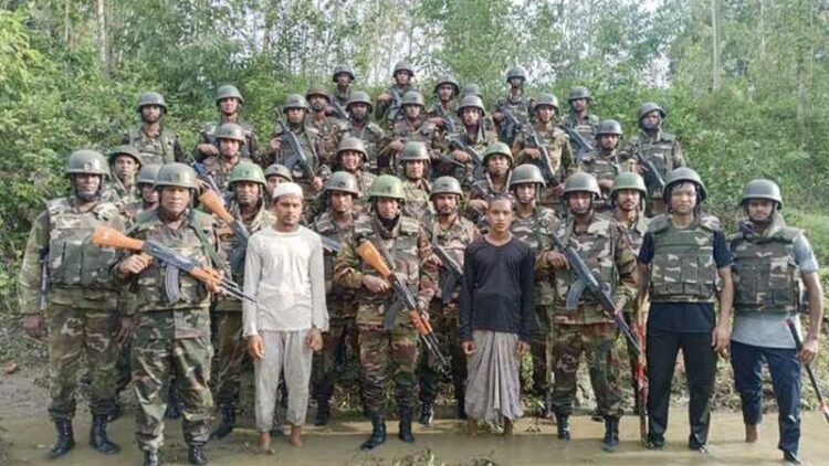 চন্দনাইশে অস্ত্রের মুখে অপহৃত একই পরিবারের দুই সদস্য উদ্ধার