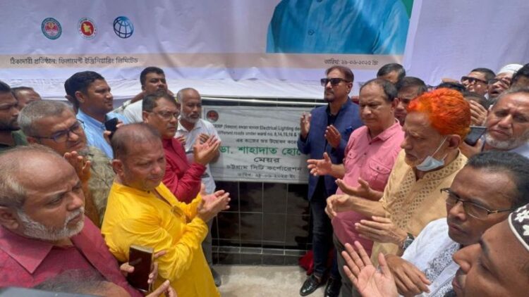 চসিকের এলইডি বাতি স্থাপন কার্যক্রম শুরু