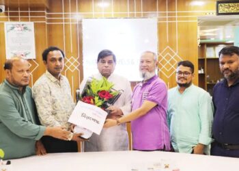 দৈনিক নিরপেক্ষতে যোগ দিলেন মহিউদ্দিন খান মোহন