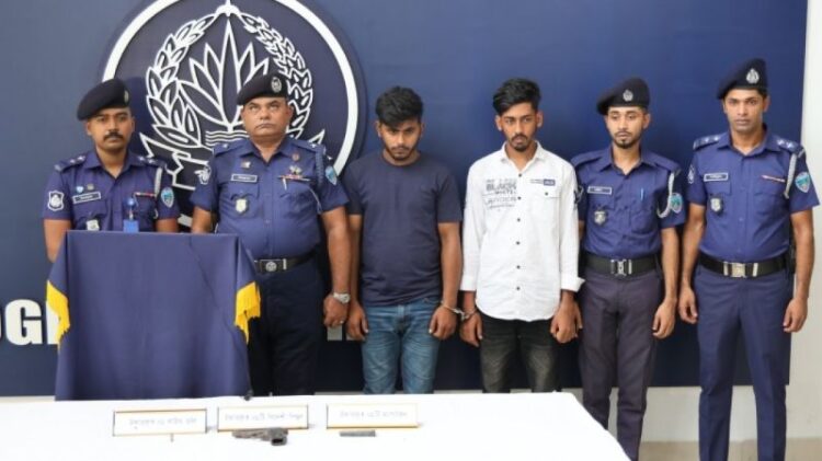 রাউজানে বিদেশি পিস্তলসহ গ্রেফতার দুই