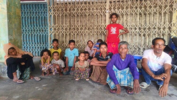 টেকনাফ সীমান্ত দিয়ে নতুন করে আসা ১৪ রোহিঙ্গা বিজিবির হেফাজতে