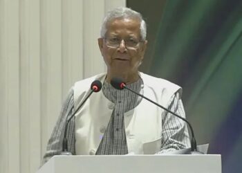 বাংলাদেশকে উৎপাদন কেন্দ্র বানাতে চীনের বিনিয়োগকারীদের আহ্বান ড. ইউনূসের