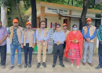 চট্টগ্রামে বিআরটিএর অভিযানে জরিমানা ও বাস জব্দ