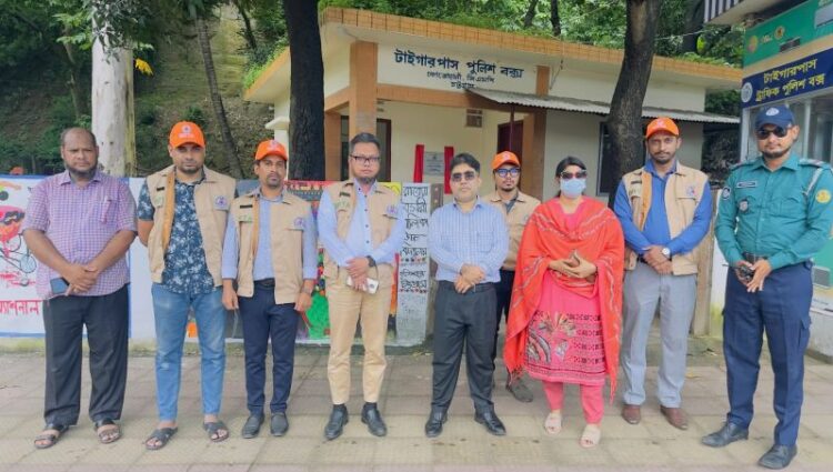 চট্টগ্রামে বিআরটিএর অভিযানে জরিমানা ও বাস জব্দ