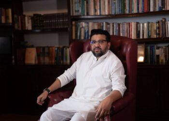 রাঙ্গুনিয়ায় অবৈধভাবে বালু উত্তোলনে জড়িতদের হুঁশিয়ারি হুমাম কাদেরের