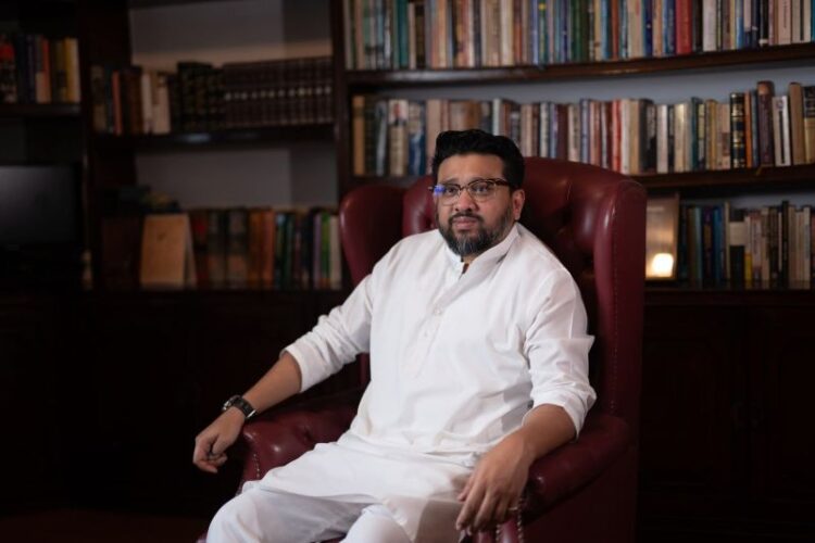 রাঙ্গুনিয়ায় অবৈধভাবে বালু উত্তোলনে জড়িতদের হুঁশিয়ারি হুমাম কাদেরের