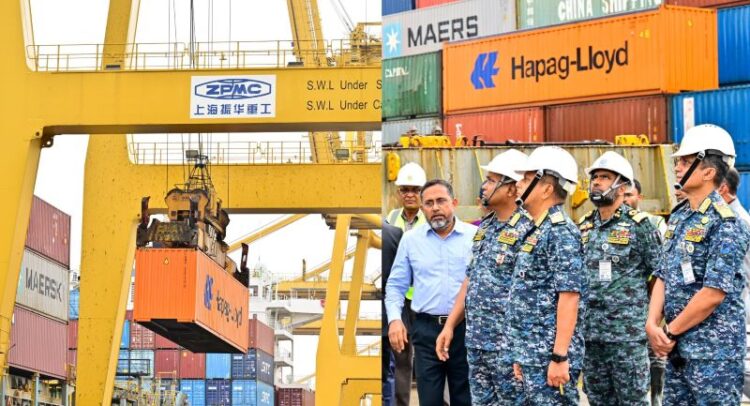 নিউমুরিং কনটেইনার টার্মিনাল পরিদর্শন করলেন নৌবাহিনীর প্রধান
