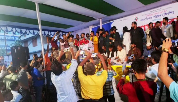 একটি মহল দেশকে অস্থিতিশীল করতে চায়: নূর