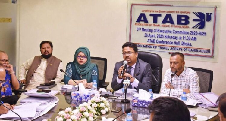 সাড়ে ৩০০ কোটি টাকা নিয়ে লাপাত্তা, ‘ফ্লাইট এক্সপার্ট’ নেপথ্যে আটাব!