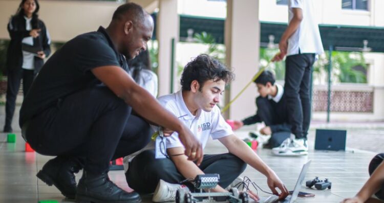 আইএসডির কার্নেগি মেলন রোবোটিকস ট্রেইনিং প্রোগ্রামে ভর্তির নিবন্ধন শুরু