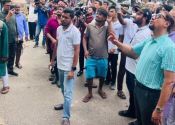 চট্টগ্রাম সিটিকে ব্যানার ও পোস্টার মুক্ত করার ঘোষণা মেয়রের