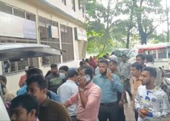 চন্দনাইশে সড়কে প্রাণ গেল ৩ জনের