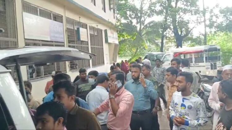 চন্দনাইশে সড়কে প্রাণ গেল ৩ জনের