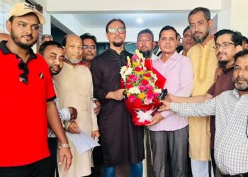 মেয়র শাহাদাতের সাথে চউক জাতীয়তাবাদী কর্মচারী দলের সৌজন্য সাক্ষাৎ